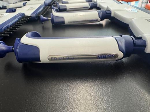 Rainin Pipet-Lite XLS Multichannel Pipettes - Precision Liquid Handling Tools-cover
