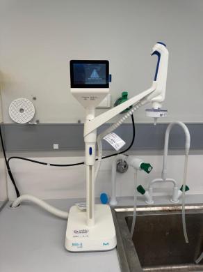 Millipore Milli-Q IQ 7000 Laboratory Water Purification System with Touchscreen Dispensing Arm-cover