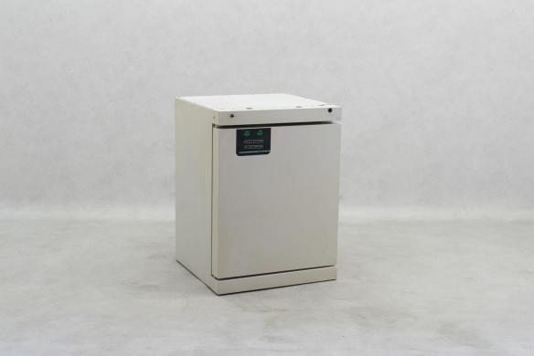 New Brunswick CO27 CO2 Incubator for Sensitive Cell Culture Applications-cover