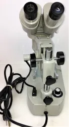 Shimadzu Kalnew Binocular Stereo Microscope with 20X/40X Magnification, 9 of 11