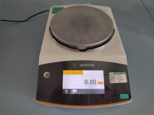 Sartorius Quintix 1102 1CFR Precision Balance-cover