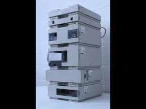 Agilent 1100 Series HPLC System with Degasser, DAD, Autosampler, Binary Pump, and Column Compartment, 2 of 20
