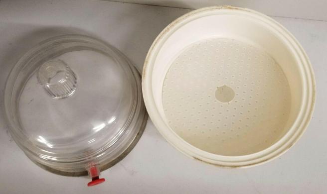 Bel-Art Space Saver F42010-0000 Plastic Vacuum Desiccator (149mm ID)-cover