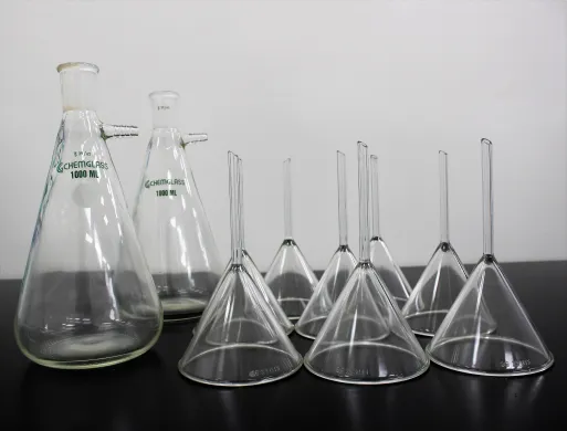 Chemglass 1000ml Pyrex Erlenmeyer Flask and Borosilicate Glassware Set with 24/40 Funnels and Stoppers