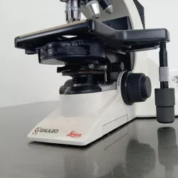 Leica DM2500 Trinocular Microscope, 9 of 16