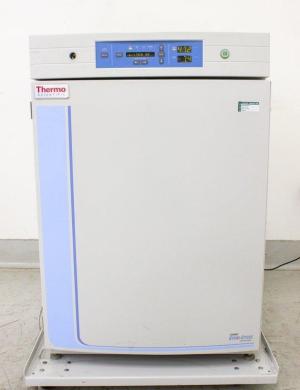 Thermo Forma Steri-Cycle 370 CO2 Incubator with 184L capacity and HEPA filtration-cover