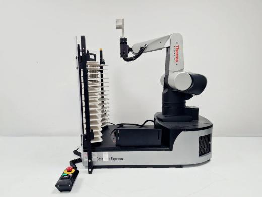 Thermo Scientific Catalyst Express C500D Robotic Arm-cover