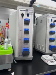 Eppendorf BioFlo 320 Dual-Tower Laboratory Bioreactor System for Cell Culture and Bioprocessing, 2 of 4