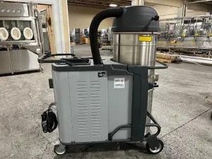 Nilfisk CFM VHT37 Laboratory Vacuum Cleaner System, 3 of 4
