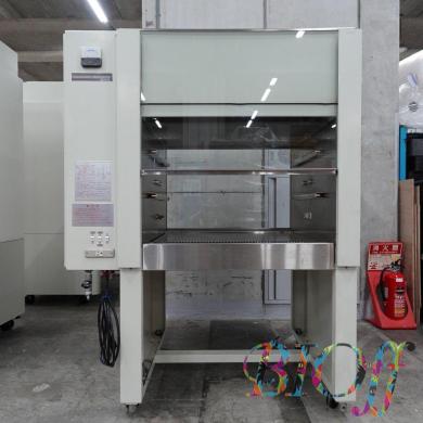 Hitachi CCV-811 Clean Bench 122 cm Width-cover