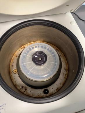 Eppendorf 5430R Refrigerated Benchtop Centrifuge with Digital Temperature Control-cover