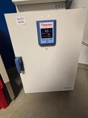 Thermo Fisher Scientific Heratherm OMH180 Benchtop Laboratory Oven with Digital Control-cover