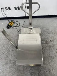 Mettler Toledo ICS429 Floor Scale with Stainless Steel Platform, 4 of 4