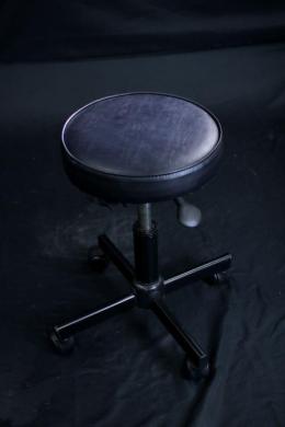 Laboratory Mobile Stool Model 4914 with 30cm Round Seat-cover