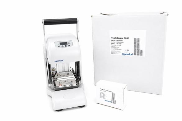 Eppendorf S200 Heated Microplate Sealer with PCR Plate Adapter-cover