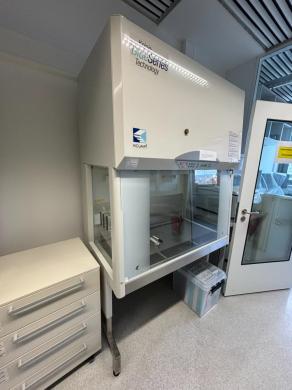 Kojair BioWizard Silver SL-130 Blue Series Class II Biosafety Cabinet with Dual H14 HEPA Filtration-cover