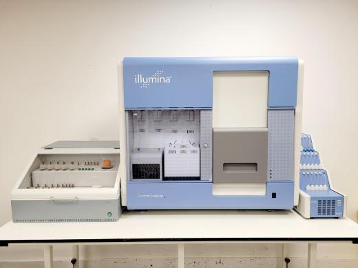 Illumina Genome Analyser IIx System with PEM IIX and Cluster Station-cover
