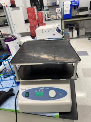 Labnet Orbit 1000 Platform Shaker with Digital Controls-cover