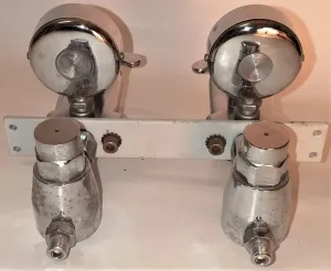 Dameca Dual Oxygen Regulator for Anesthesia Machine, 3 of 5