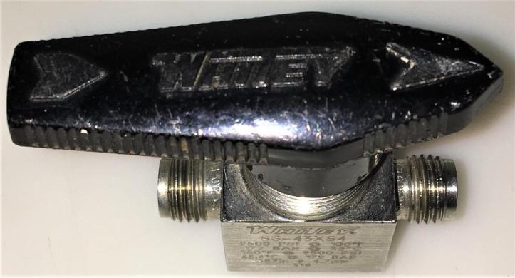 Swagelok Whitey SS-43XS4 3-Way Stainless Steel Ball Valve with 1/4" Fittings-cover