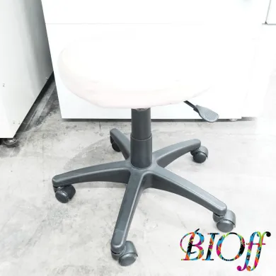9255 Pink Round Laboratory Stool with Casters