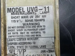 UVP UVG-11 Mineralight Lamp for UV Curing and Microbial Identification, 3 of 3