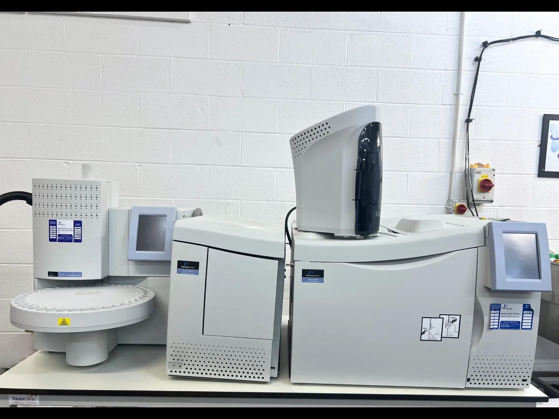 PerkinElmer Clarus 500 GCMS Gas Chromatograph with Clarus 560 Quadrupole Mass Spectrometer and Turbo Matrix 40 Headspace Sampler