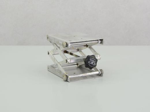 Laboratory Lifting Table with Adjustable Height and Compact Dimensions-cover