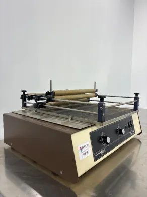 Edmund Bühler SM 25 Laboratory Orbital Shaker for Sample Agitation