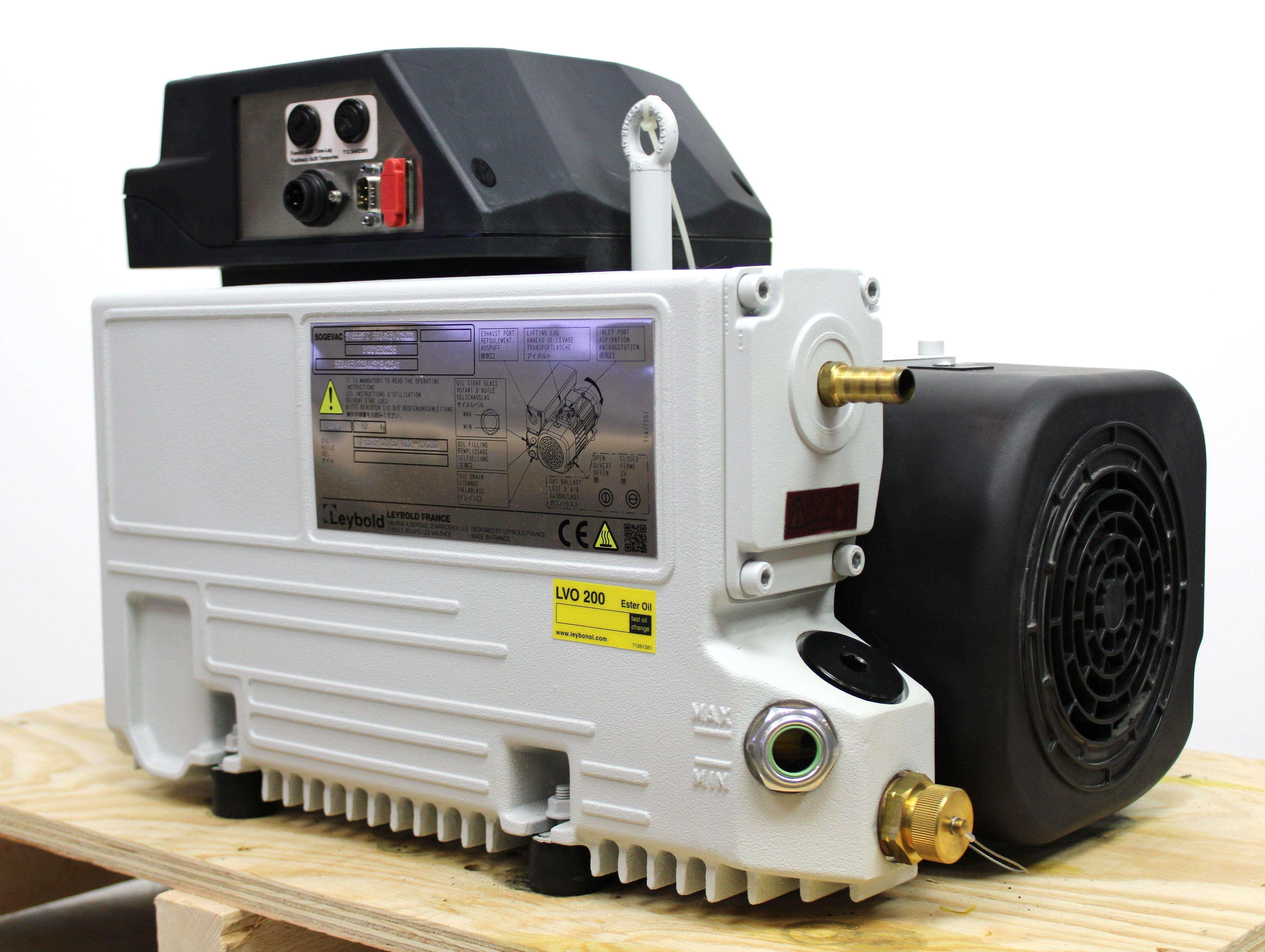Leybold Sogevac SV65BIFC Oil-Sealed Rotary Vane Vacuum Pump 0.047 mBar, 240V, Low Noise