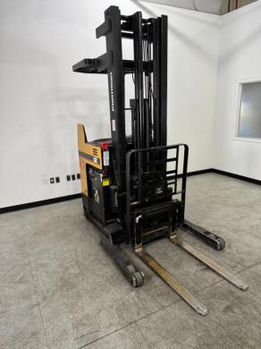Caterpillar Portman Standing Electric Forklift with Operator Platform-cover