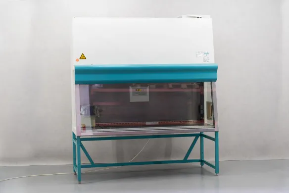 Heraeus Herasafe KS 18 MVK Biological Safety Cabinet