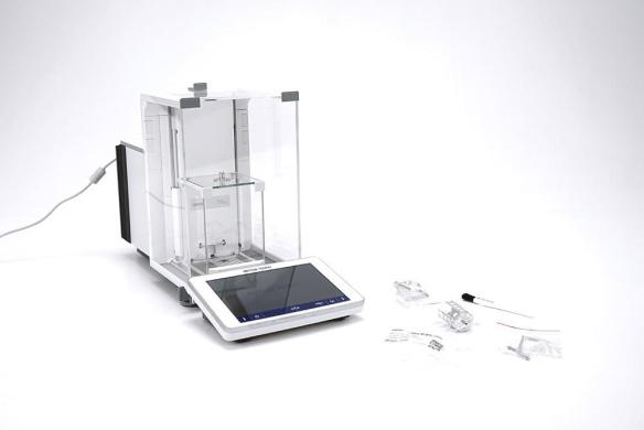 Mettler Toledo XPR36 Microbalance, 32 g × 0.001 mg, LabX-Compatible-cover