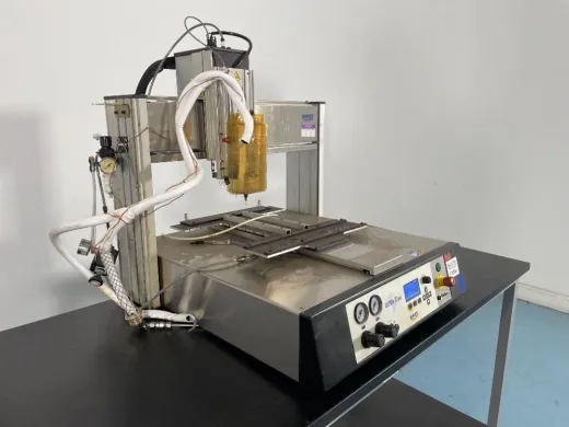 EFD ULTRA TT Series Precision Nano Dispenser for Laboratory Fluid Handling