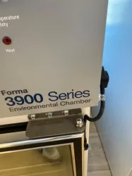 Thermo Forma 3900 Environmental Chamber, 2 of 4