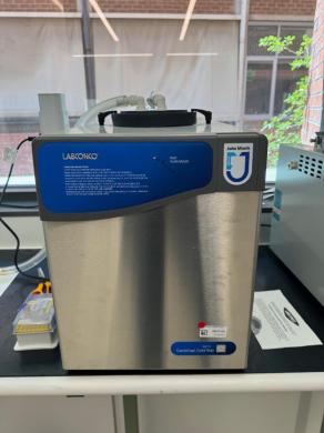 Labconco Refrigerated CentriVap Concentrator Model 7310039 with Vacuum Pump-cover