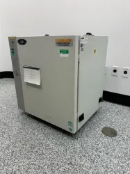 NuAire US Autoflow CO2 Water-Jacketed Incubator, 2 of 4