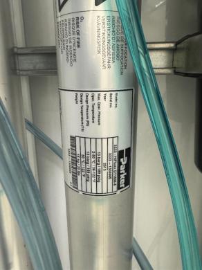 Parker 3233 - HiFluxx DT1506-8 Laboratory Nitrogen Generator System-cover