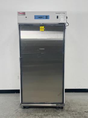 Thermo Fisher Scientific Reach-In CO2 Incubator Model 3950 for Controlled Cell Culture-cover