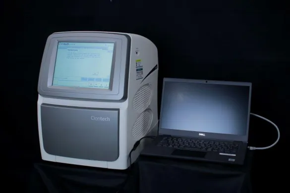 CronoTech CronoSTAR 96 Real-Time PCR System with 10.4-inch Touch Panel and PC