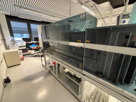 Tecan Freedom Evo-2 200 Base Automated Liquid Handling Workstation-cover