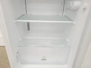 Logik LUL48W23 Laboratory Refrigerator for Sample Storage, 8 of 10