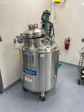 Northland Stainless Steel Jacketed Reactor with Lightning Model 1031-1 Agitator Motor-cover