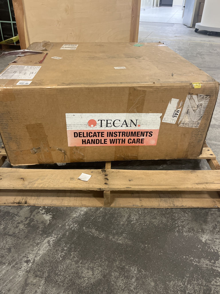 Tecan ARM FCA AIR 8 Channel Robotic Liquid Handling Automation Arm, model 2102006489