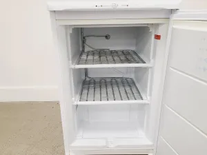 Indesit TZA 1 White Upright Laboratory Freezer for Biomedical Sample Storage, 12 of 18