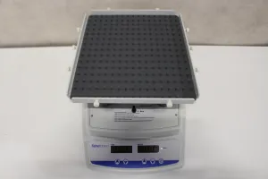Fisherbrand Wave Motion Shaker, 2 of 3