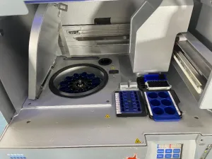 Qiagen QIAcube Automated DNA and RNA Purification System, 3 of 4
