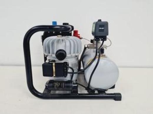 Jun-Air Model 6/6-4 Quiet Running Compressor Lab-cover