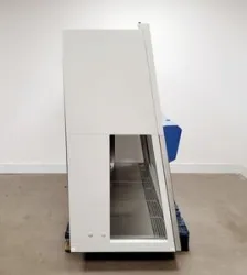 Thermo Scientific Safe 2020 Class 2 Safety Cabinet, 1 of 21