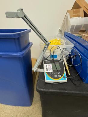 Oakton PC 700 pH/mV/Conductivity/C/F Meter-cover